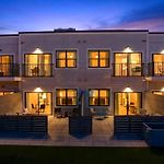 Belcourt By Avantstay