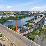 1062 Riverfront
