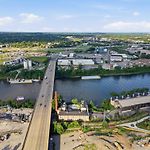 1062 Riverfront