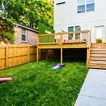 Booking Fast 12 Beds Large Yard Free Parking