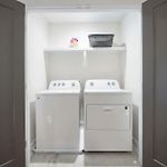 Downtown Luxury - 10 Beds & Free Parking