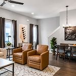 Modern Nashville Home Rooftop & Hot Tub