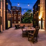 Nashville Escape Whiskey & Western Vibes