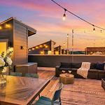 Rooftop Deck 2 Car Garage Near Downtown Nashville