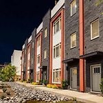 Grill Fire Pit & Views Near Downtown Nashville