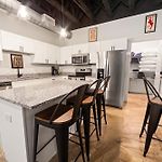 Great Location Short Drive To Downtown