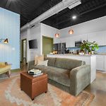 Elegant 1Br Near Airport & Downtown