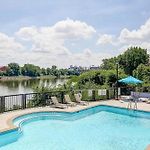 Flow - Pool - River Views - Mins To Broadway