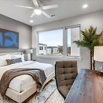 3 Nashville Townhomes Hot Tub & Rooftop Decks