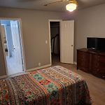 Old School Cool 3Br Home Minutes To Downtown