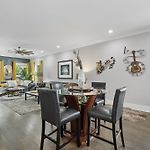 Stay In Style Spacious Nash Home Near Broadway