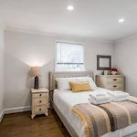 Charming Spacious Home - 10 Mins To Downtown