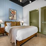 Elegant 1Br Near Airport & Downtown