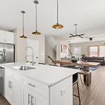 Luxury Townhome Rooftop Deck Near Broadway