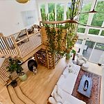 The Songwriter\'S Mansion Rooftop Spa & Skyline Views