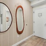 Cadence - Pool - Gym - Mins To Broadway