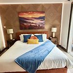 Room King Bed Near Vandy Honky Tonks And Tsu