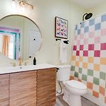 Colorful Nashville Escape Minutes From Broadway