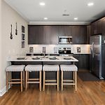 Great Location 2 Bedroom Condo Minutes To Downtown
