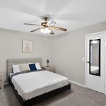 Spacious 2-Bedroom Near Downtown Nashville