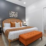 Modern Gulch Getaway With Pool, Garage And Balcony