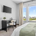 Stylish Nashville 2Br W Skyline Views