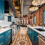 The Songbird-Luxury Nashville Penthouse Steps To Broadway