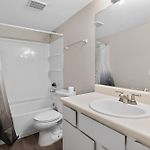 Modern Stay Minutes From Downtown Nashville