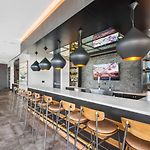 Nashville Luxury Pool, Gym, Views + Free Parking