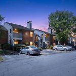 Modern Stay Minutes From Downtown Nashville