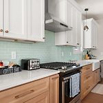 Germantown Gem 4Br Home | Sleeps 10 | Minutes To Downtown