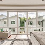 Downtown Luxury - 10 Beds & Free Parking