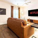 2Br, Haven At Gulch Hotel W/ Rooftop Pool & Views