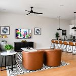 2 Nashville Homes Hot Tubs Sleeps Up To 24