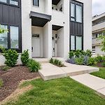 Stylish Nashville Stay Skyline Views