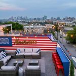 Rooftop Deck & Shuffleboard Bbq Near Downtown