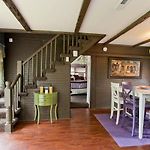 Beautiful Waterfront Vacation Rental Close To Opryland In Nashville, Tennessee