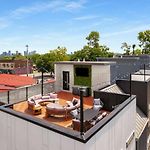 Luxury Living At Velvet And Vinyl Rooftop 6 Beds
