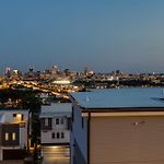 2 Ultra Lux Homes Sleeps 24 Hot Tub & Rooftops