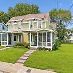 Spacious Nashville Townhouse W Exclusive Backyard