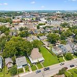 Spacious Nashville Townhouse W Exclusive Backyard