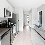 Landing Modern Apartment With Amazing Amenities