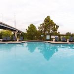 Splash & Explore Riverfront Near Broadway