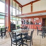 Super 8 Downtown Airport