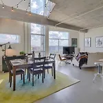 Holiday home Spectacular Views In Contemporary Two Story