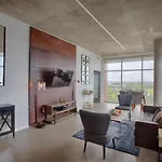 Holiday home Gaze At Sprawling Vistas Through Walls Of Windows Nashville