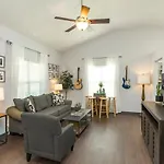 Fun Buena Vista Heights Close To Downtown *