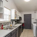 Fun Buena Vista Heights Close To Downtown *