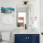 Brand New Luxury Near Downtown