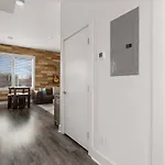 Endeavor 301 Holiday home *